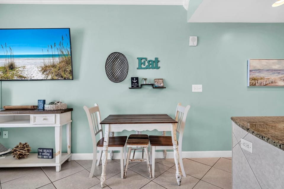 Condo, Multiple Beds (Splash 303E) | Dining