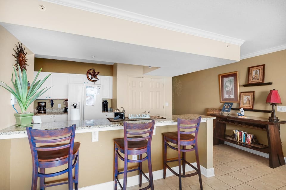 Condo, Multiple Beds (Emerald Beach 1627) | Private kitchen | Oven, toaster
