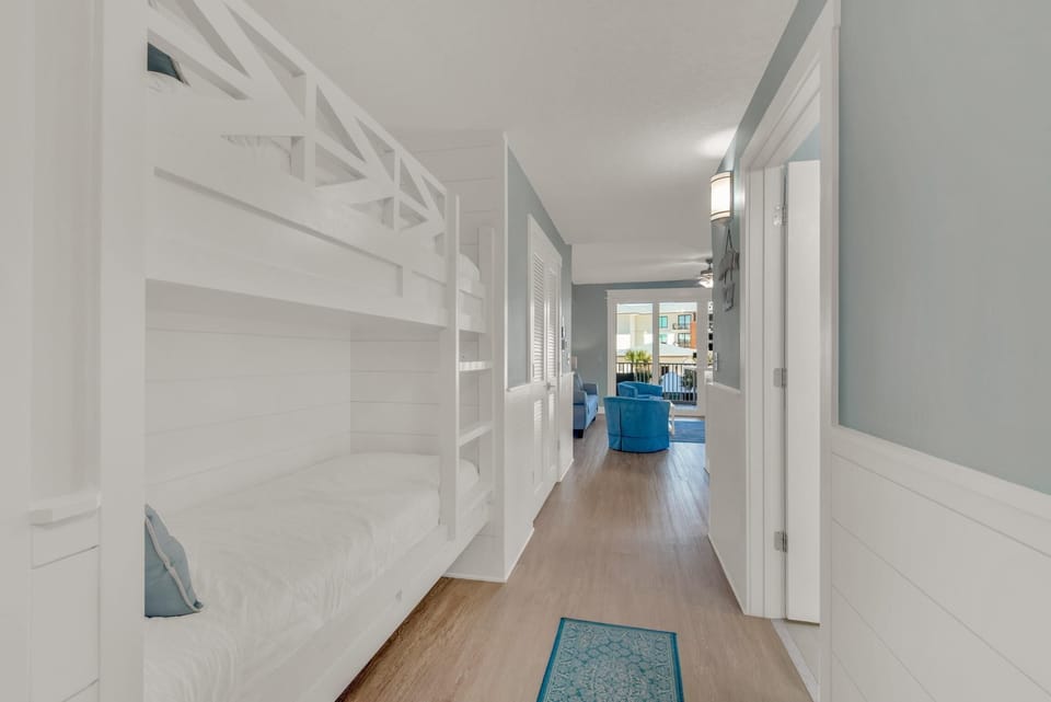 Condo, 1 King Bed with Sofa bed (Calypso 3-205) | Interior