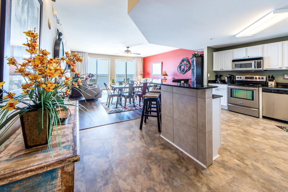 Condo, Multiple Beds (Calypso 1-609 East) | Interior