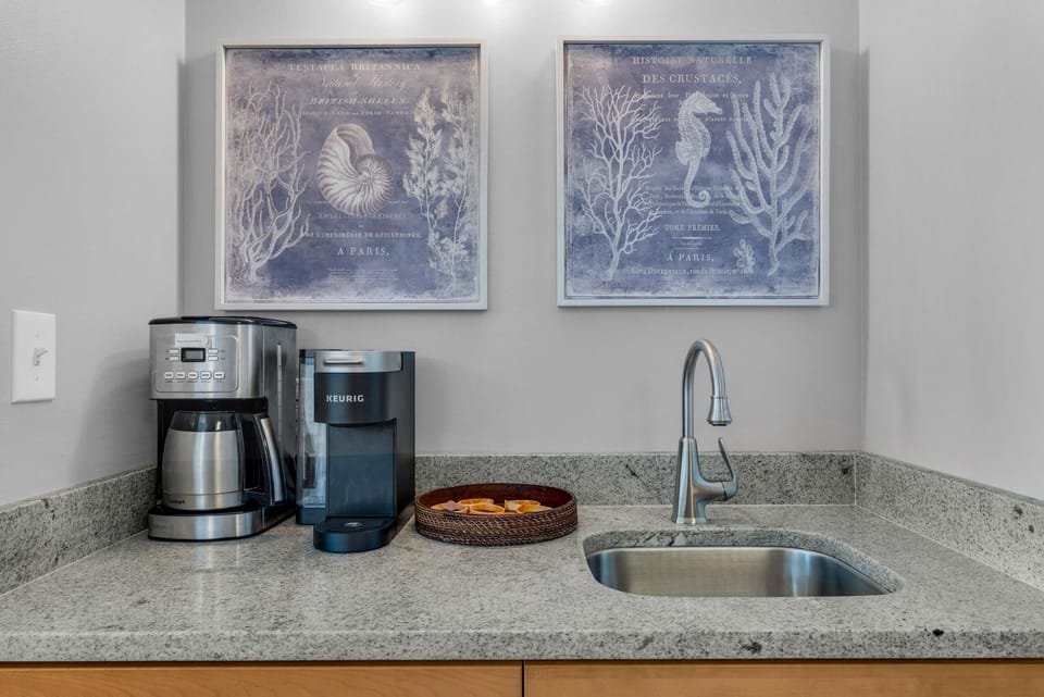 Condo, Multiple Beds (Calypso 1-2208 East) | Interior