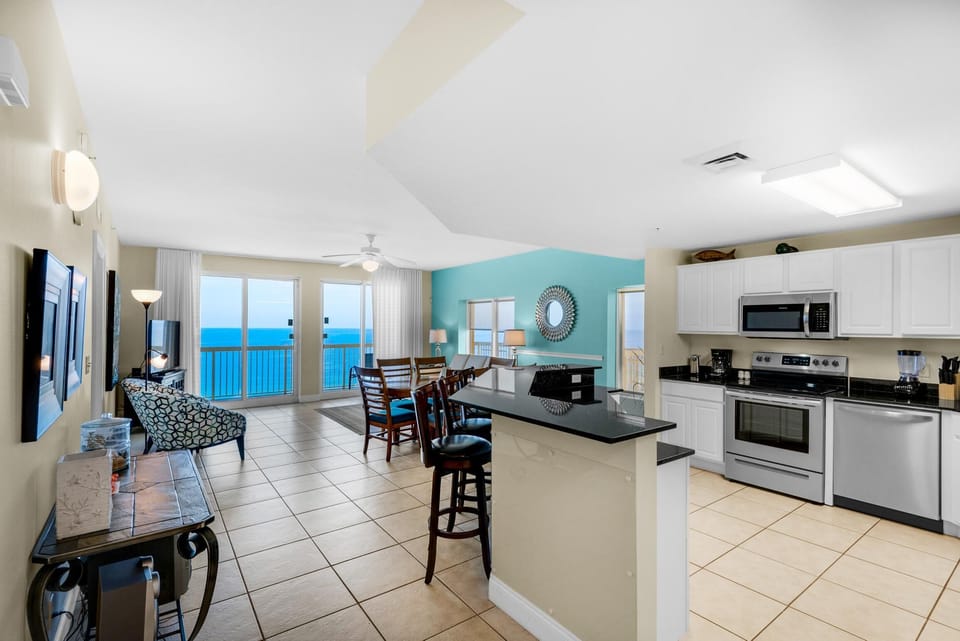 Condo, Multiple Beds (Calypso 1-1809 East) | Private kitchen | Oven, toaster