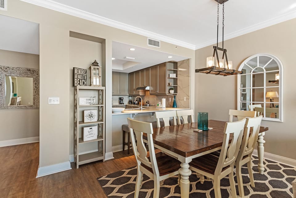 Condo, Multiple Beds (Indigo East 1205) | Dining