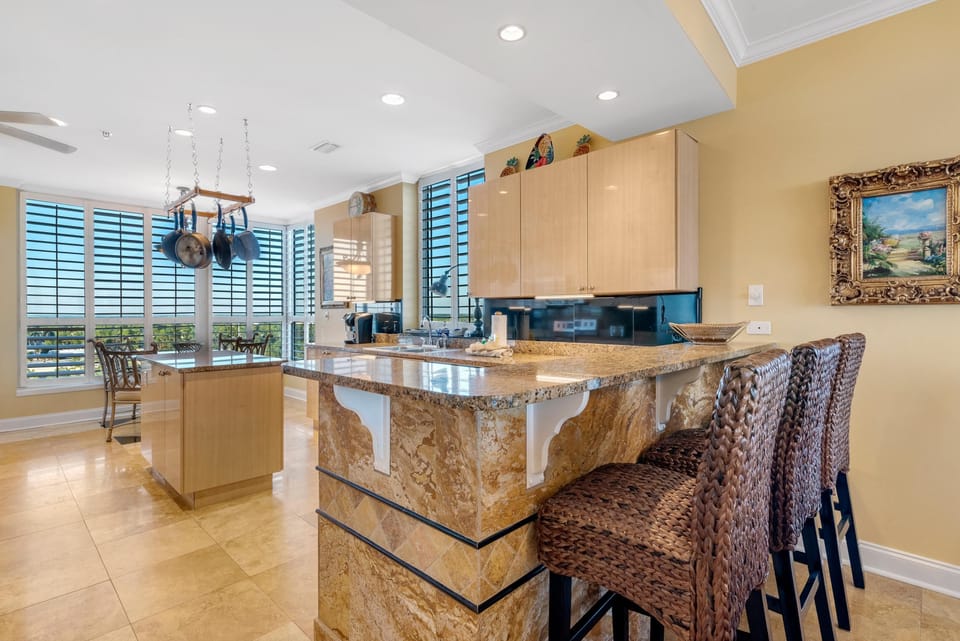 Condo, Multiple Beds (La Playa 1001) | Private kitchen | Oven, toaster, paper towels