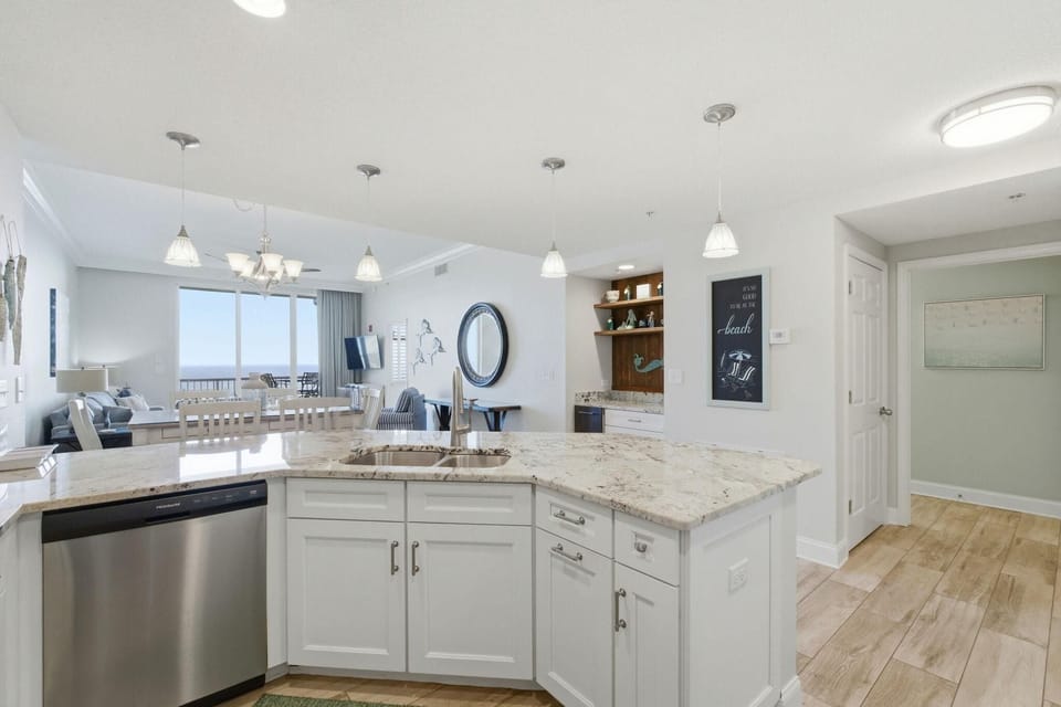 Condo, Multiple Beds (Spanish Key 305) | Private kitchen | Oven, toaster, paper towels