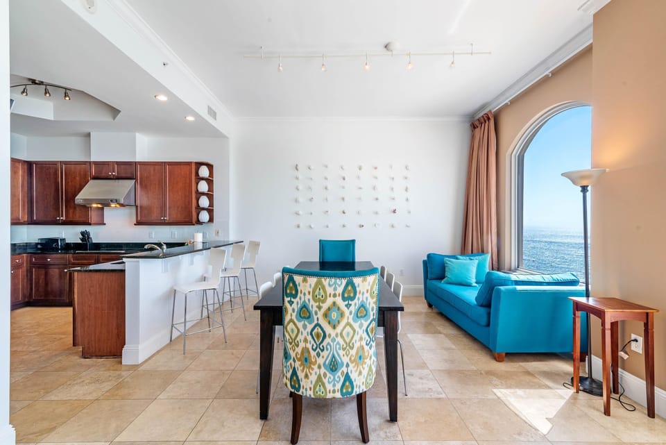 Condo, Multiple Beds (Indigo East 2103 Penthouse w/Cabana) | Interior