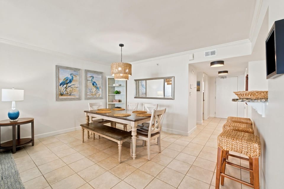 Condo, Multiple Beds (SeaSpray East 924- Gulf Front) | Dining