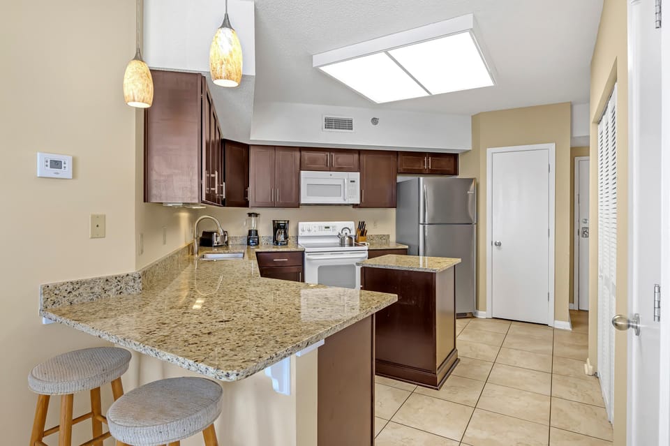 Condo, Multiple Beds (Bluewater 1101) | Private kitchen | Oven, toaster, paper towels