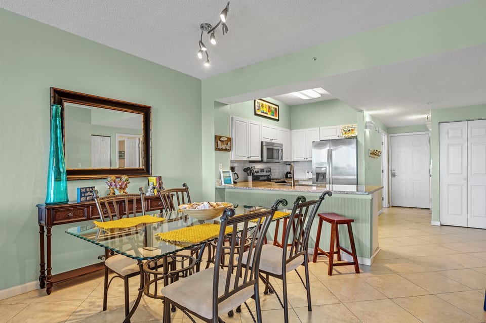 Condo, Multiple Beds (Windemere 1102) | Dining