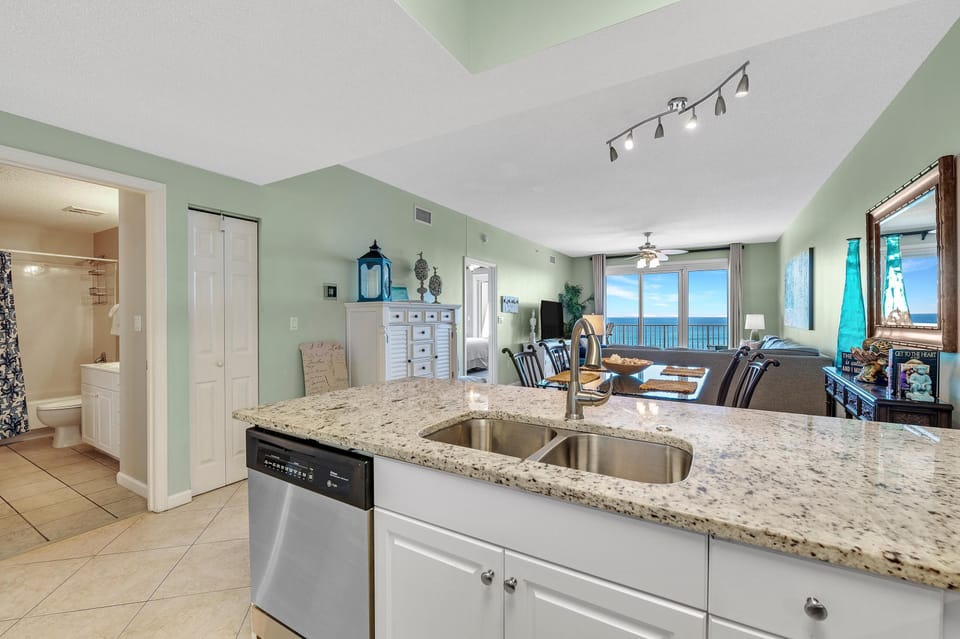 Condo, Multiple Beds (Windemere 1102) | Private kitchen | Oven, toaster, paper towels