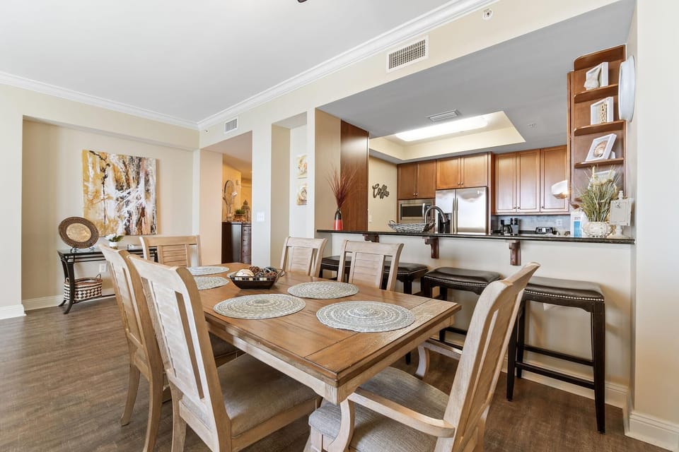Condo, Multiple Beds (Indigo East 1405) | Dining