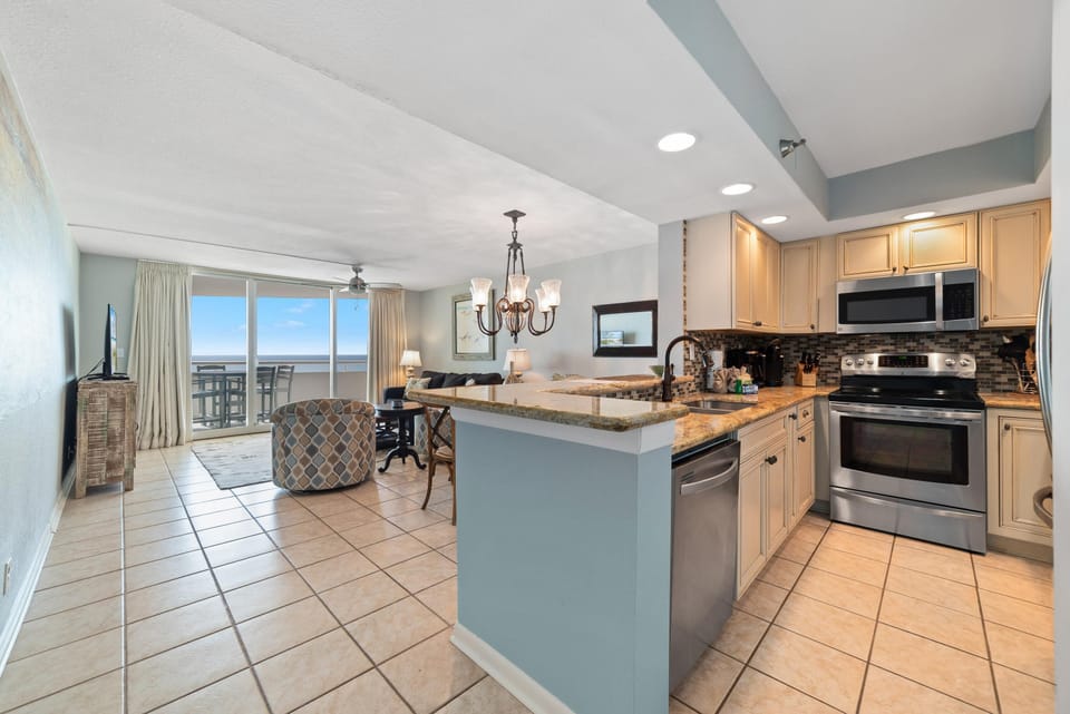 Condo, 1 King Bed with Sofa bed (Perdido Sun 904) | Private kitchen | Oven, toaster, paper towels