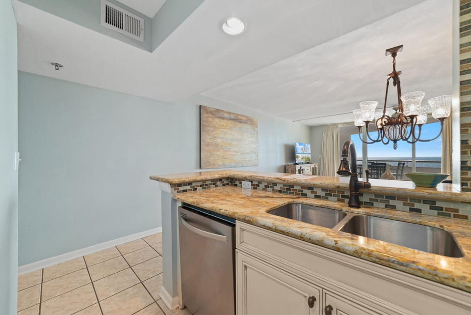 Condo, 1 King Bed with Sofa bed (Perdido Sun 904) | Private kitchen | Oven, toaster, paper towels