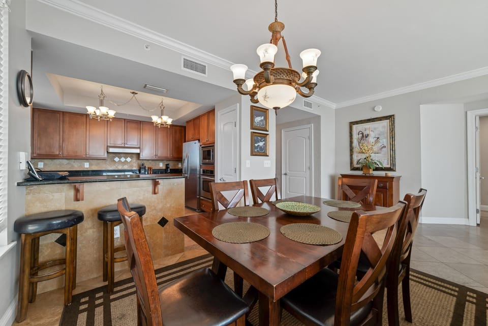 Condo, Multiple Beds (Indigo East 906) | Dining