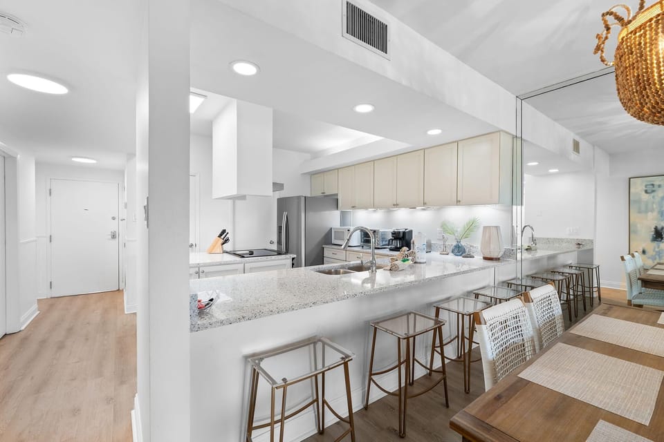Condo, Multiple Beds (Shipwatch Riverside E204) | Private kitchen | Oven, toaster, paper towels