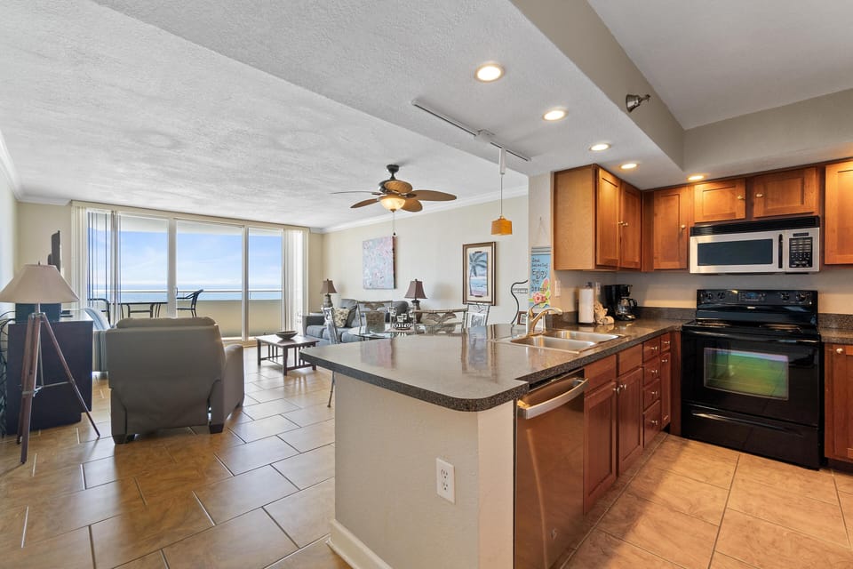 Condo, 1 King Bed with Sofa bed (Perdido Sun 1010) | Private kitchen | Oven, toaster, paper towels