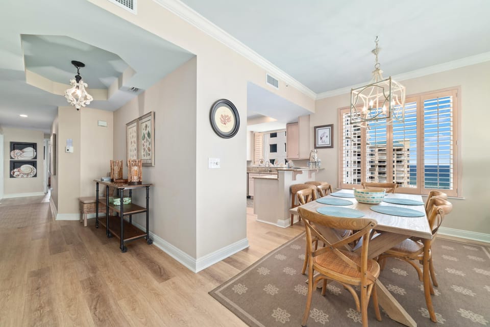 Condo, Multiple Beds (Indigo West 1601) | Dining