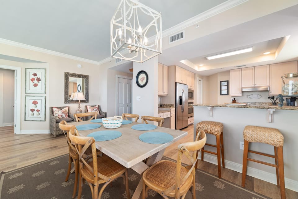 Condo, Multiple Beds (Indigo West 1601) | Dining