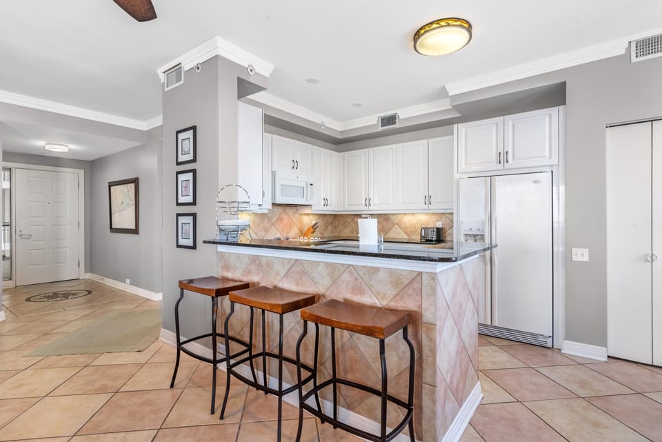 Condo, Multiple Beds (Beach Colony East 6A) | Private kitchen | Oven, toaster, paper towels