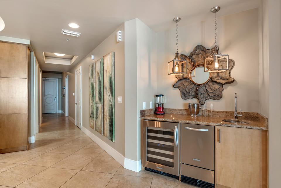 Condo, Multiple Beds (Turquoise C406) | Interior