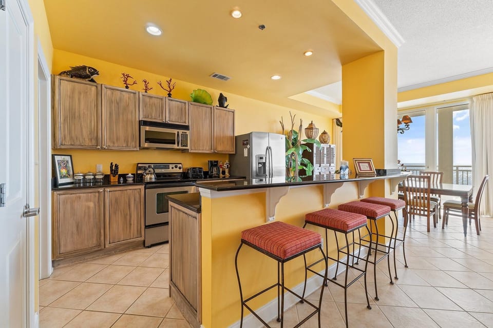 Condo, Multiple Beds (La Playa 502) | Private kitchen | Oven, toaster, paper towels