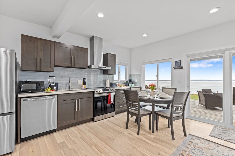 Fully-equipped Kitchen & Dining