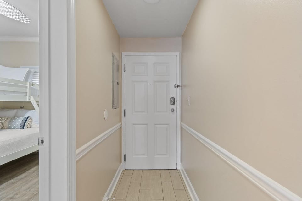 Condo, Multiple Beds (Enclave 604) | Interior