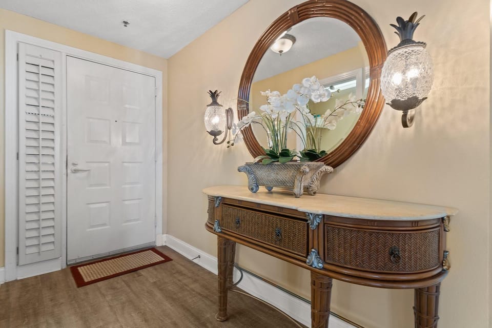 Condo, Multiple Beds (Beach Colony Tower 9A) | Interior