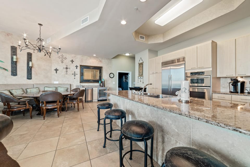 Condo, Multiple Beds (Caribe Penthouse D107) | Private kitchen | Paper towels