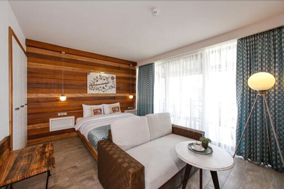 Premium bedding, minibar, in-room safe, desk