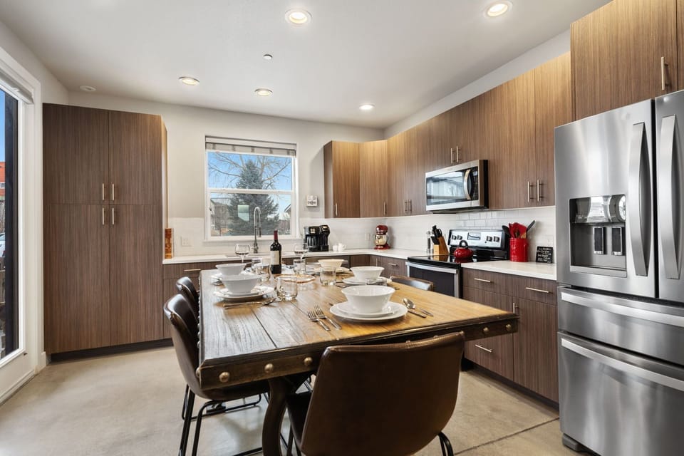 Townhome, Multiple Beds, Patio, Mountain View (844 Jerome St. (Unit 4)) | Private kitchen | Fridge, microwave, oven, stovetop