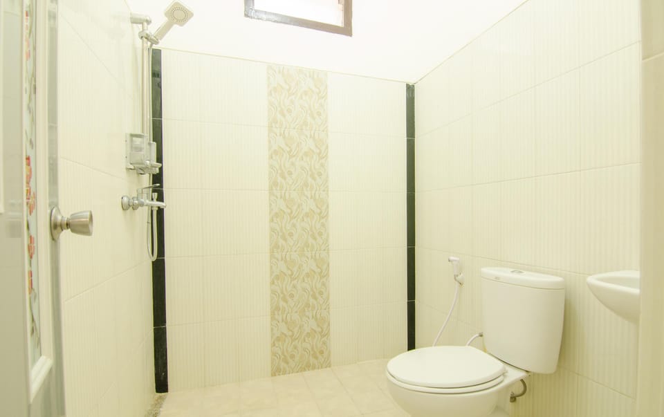 Deluxe Room | Bathroom
