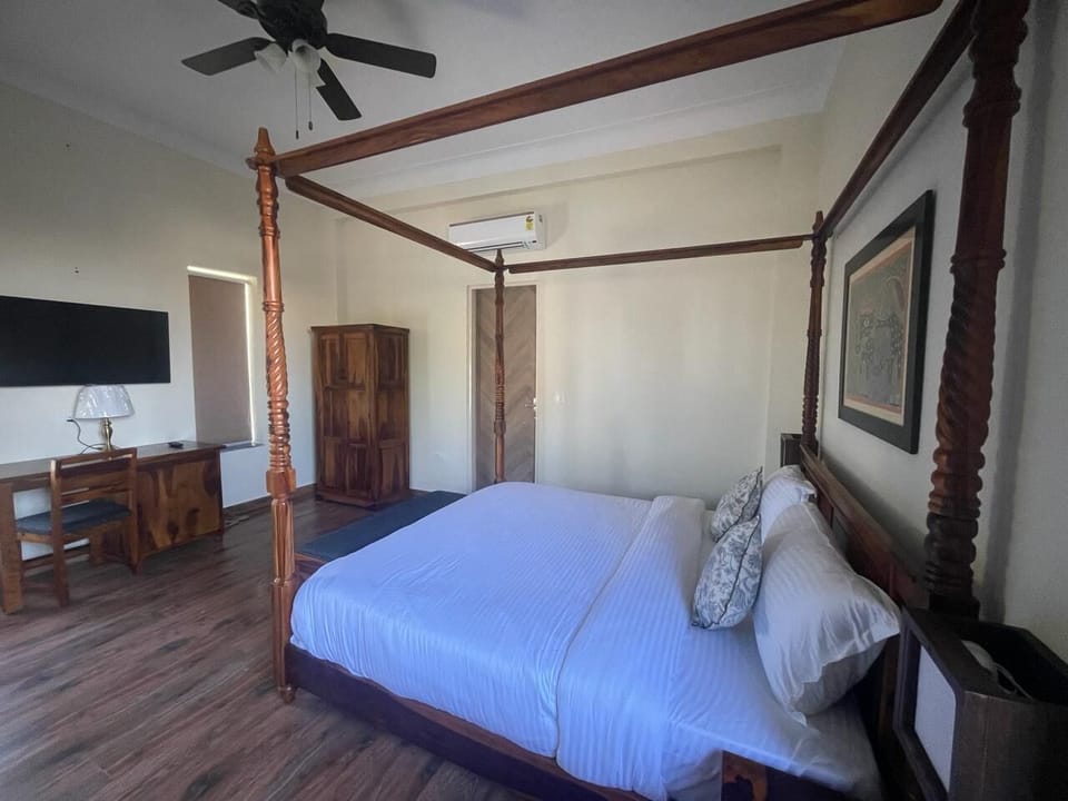 Superior Room | 1 bedroom, desk