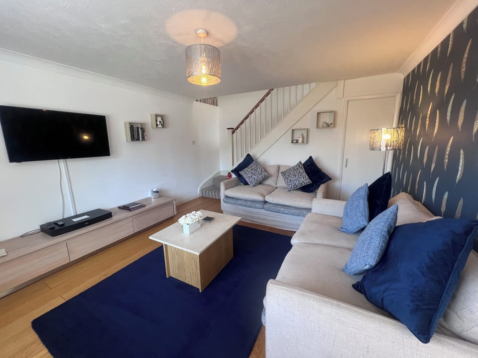 House, 2 Bedrooms | Living area