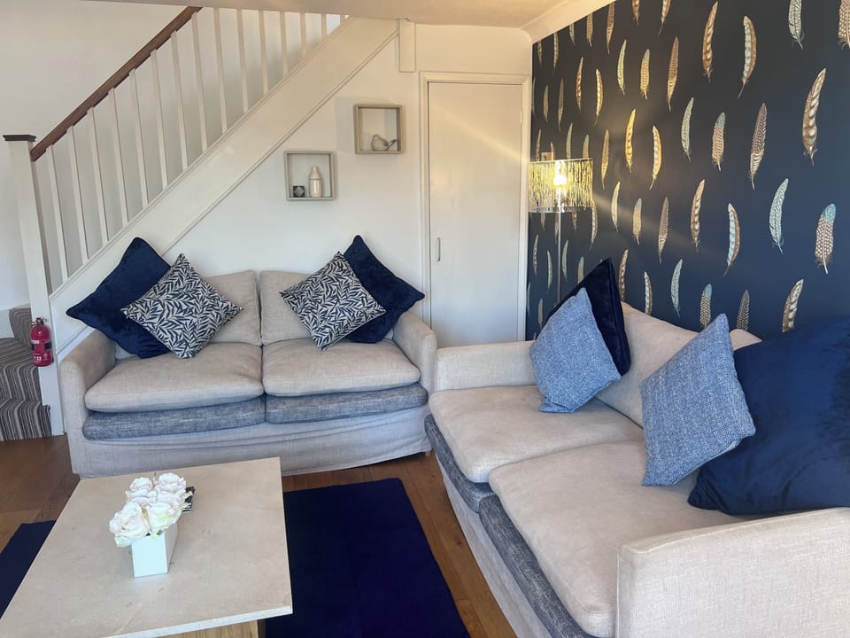 House, 2 Bedrooms | Living area