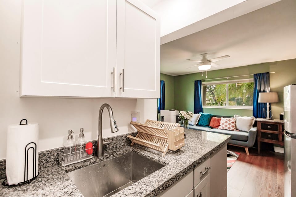 House | Private kitchen | Electric kettle, toaster