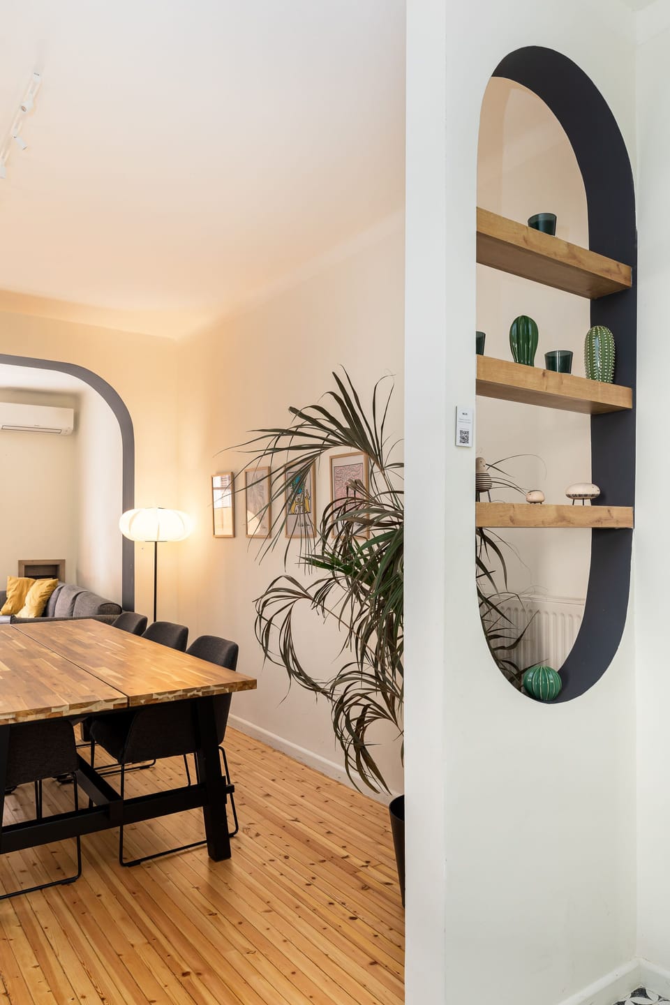 City Apartment | 3 bedrooms, hypo-allergenic bedding, desk, free WiFi