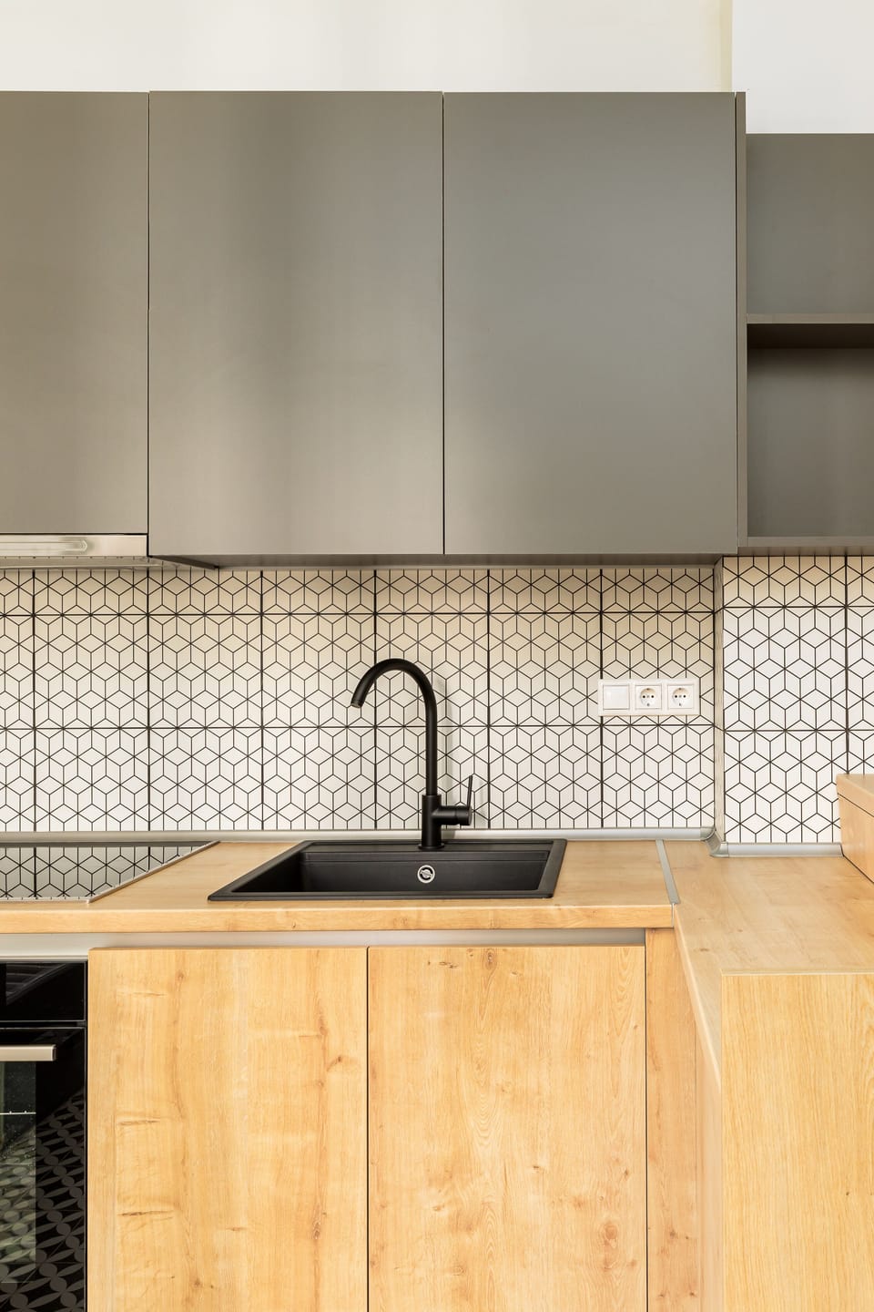 City Apartment | Private kitchen | Full-size fridge, espresso maker, coffee/tea maker, electric kettle