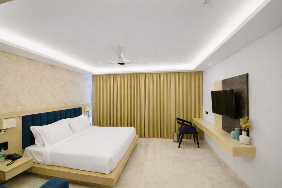 Executive Room | Blackout drapes, iron/ironing board (on request), WiFi (free)