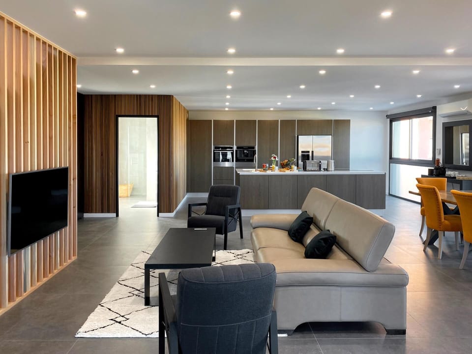 Deluxe Apartment, 2 Bedrooms, Terrace, City View | Living area | Table tennis