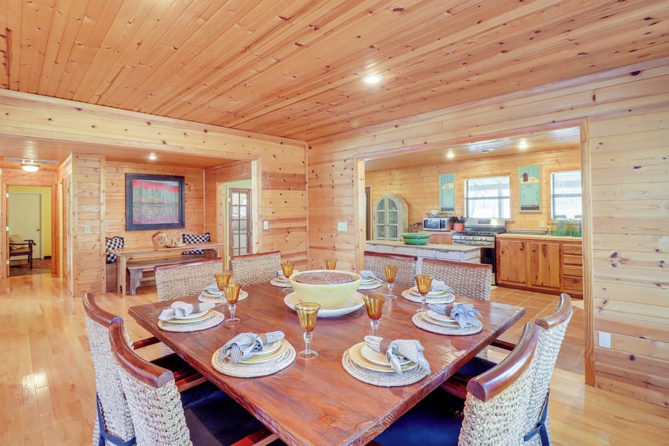 House (3 Bedrooms) | Interior