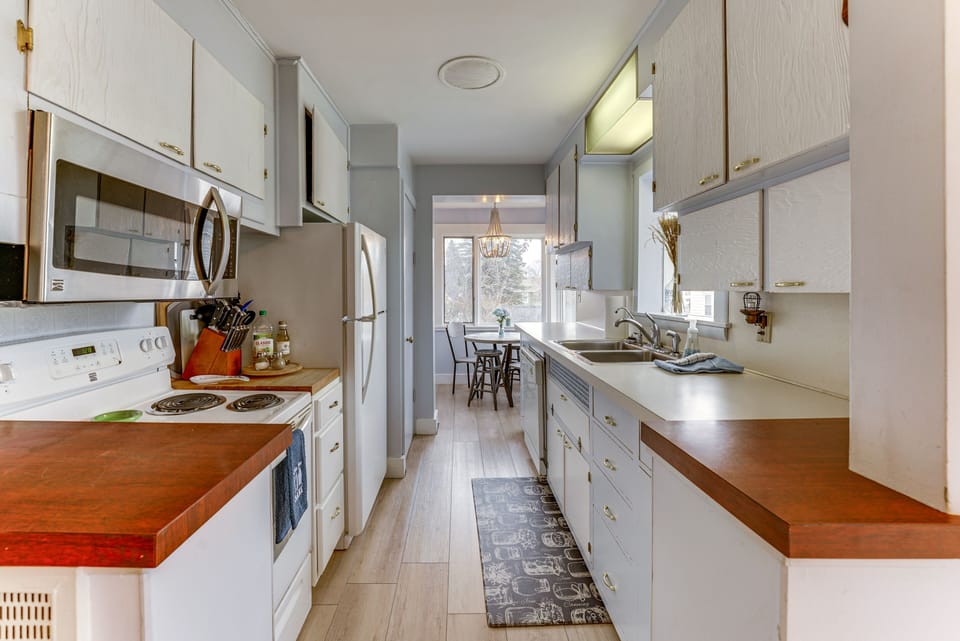 House (2 Bedrooms) | Interior