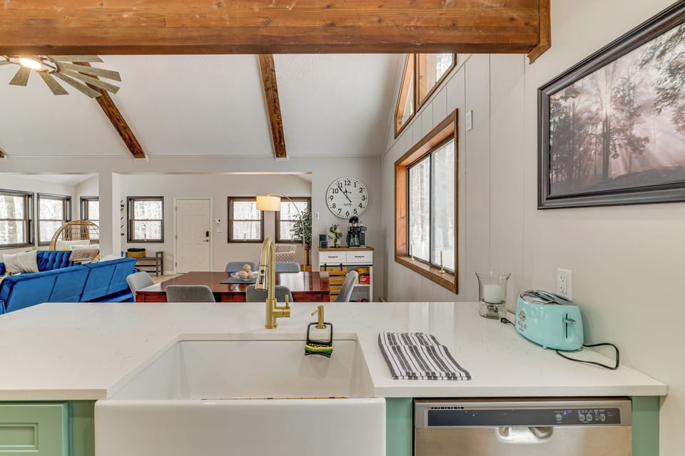 House (3 Bedrooms) | Interior