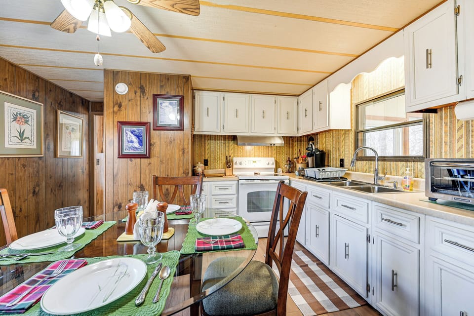 House (2 Bedrooms) | Interior