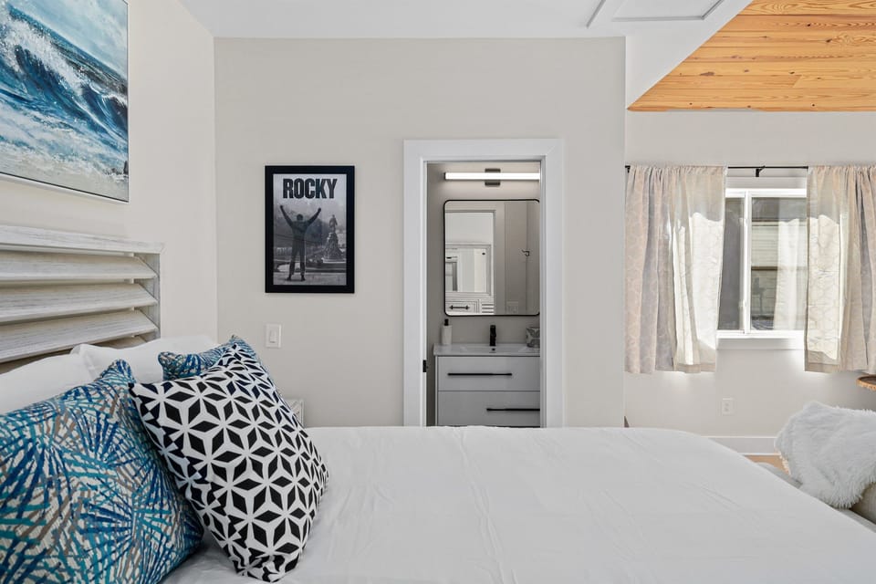 Private Oasis with inside half bath