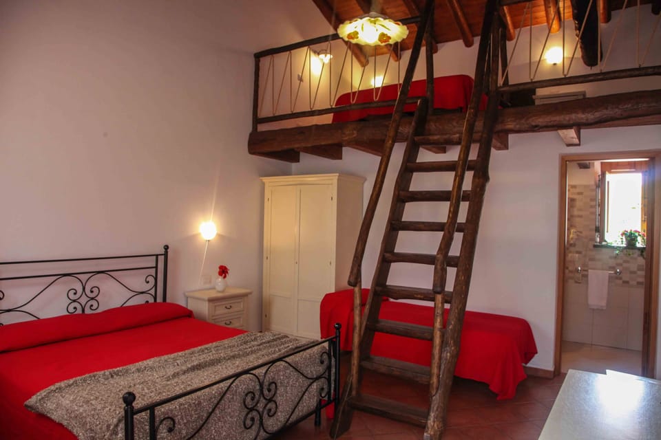 Quadruple Room | Minibar, desk, laptop workspace, free cribs/infant beds