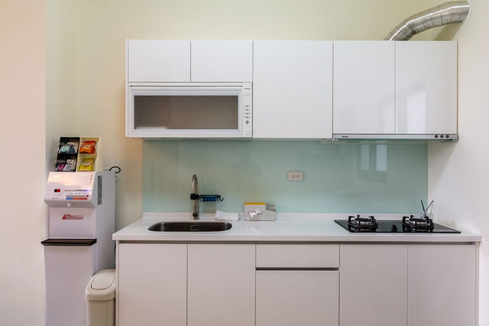 Basic House | Private kitchen | Shared fridge, electric kettle