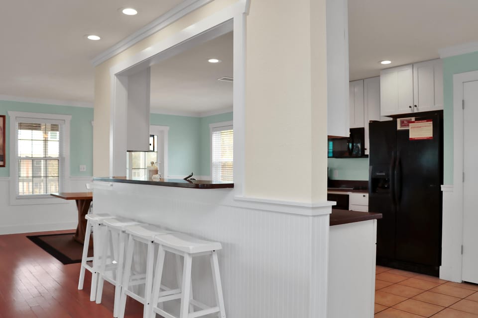 House, Multiple Beds (Cape Dreamin') | Private kitchen | Oven, toaster