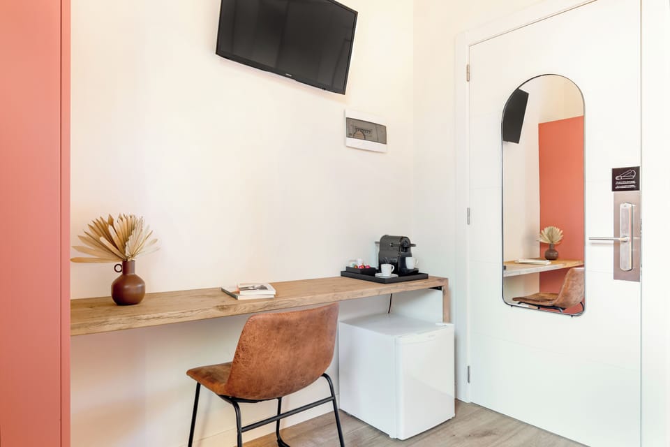 Standard Room | Memory foam beds, minibar, in-room safe, blackout drapes