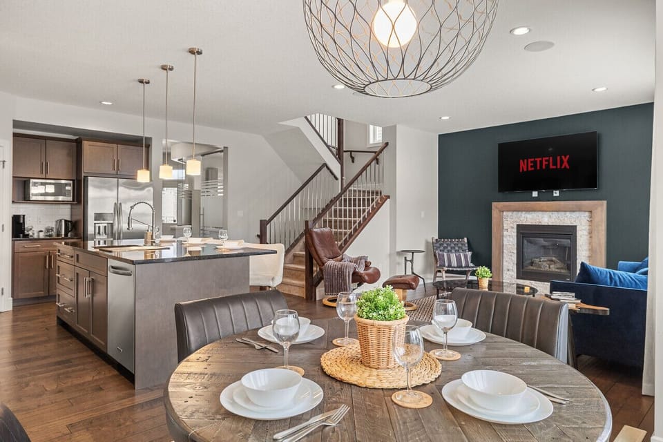 Dining Area - Fully Equipped